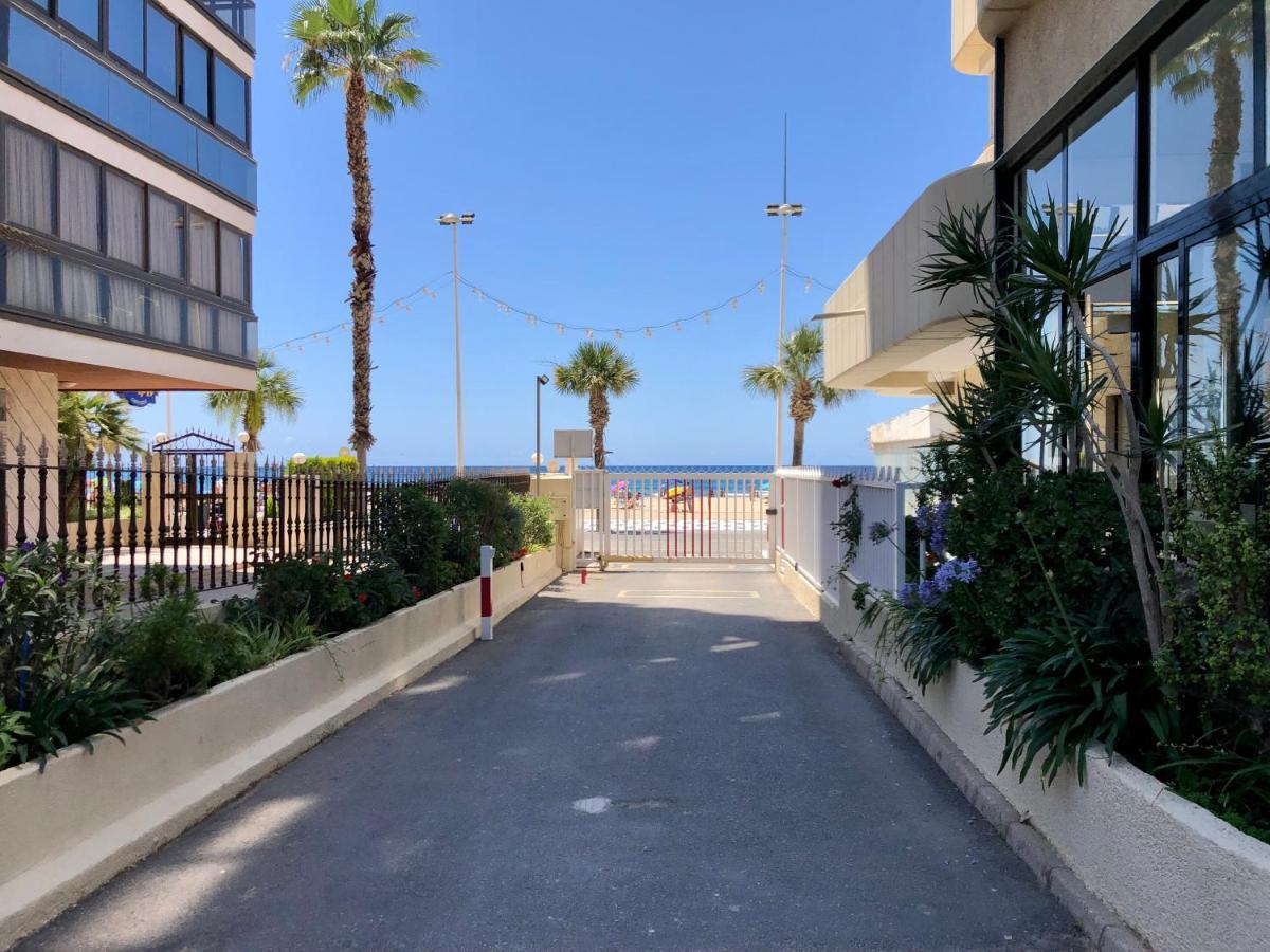 Apartamento Torre Levante, Primera Linea De Playa Бенидорм Экстерьер фото